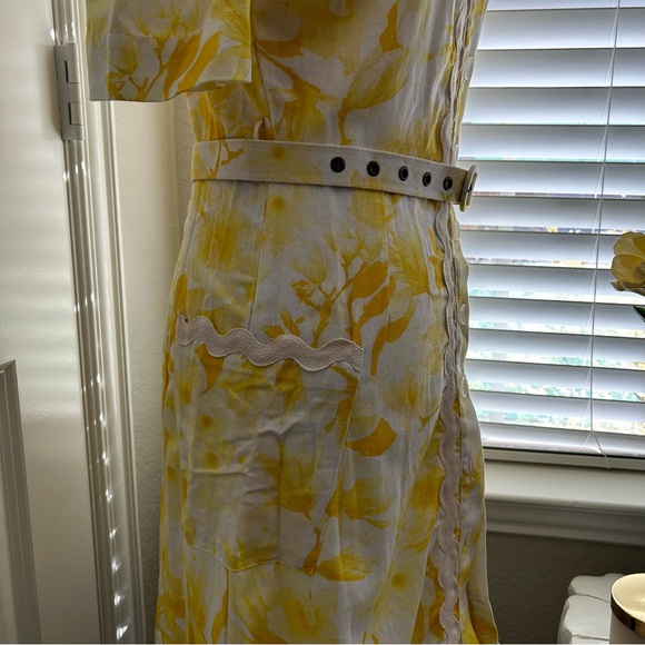 VESTIDO CURTO VERCELLI AMARELO Yellow Dress - Picture 6 of 10